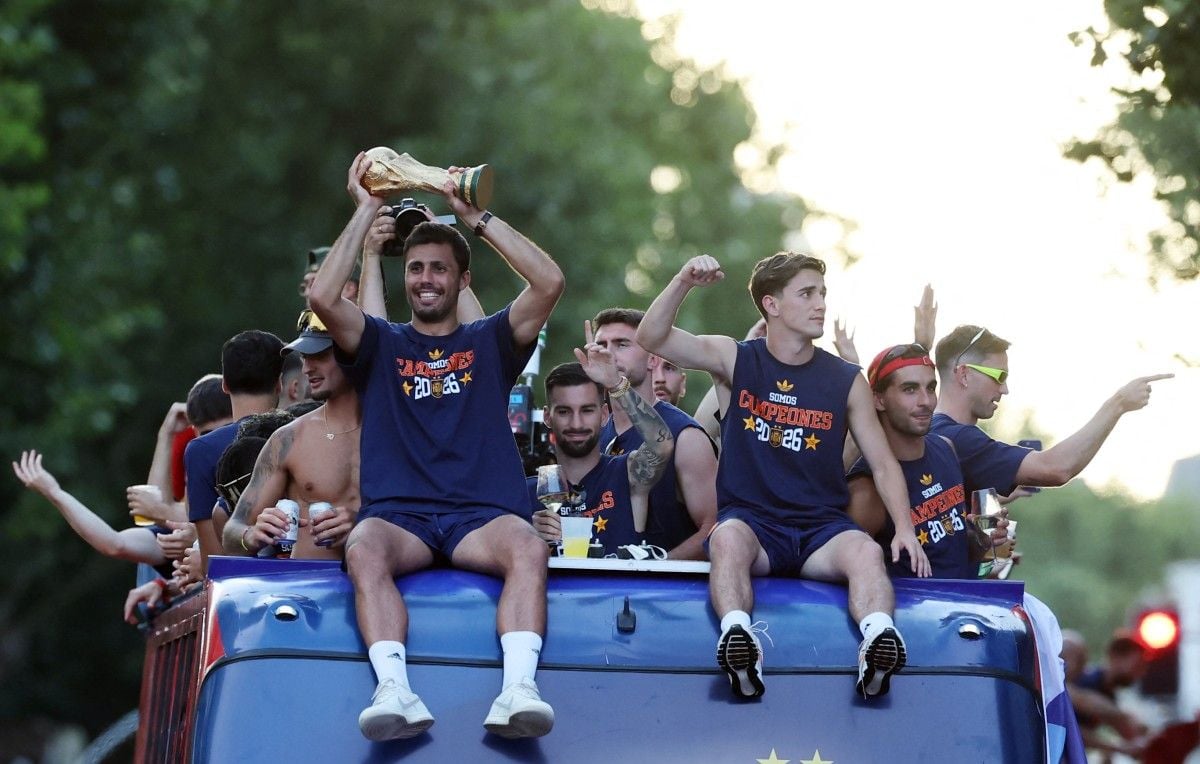 Los españoles recibieron como reyes en Madrid… El magnífico homenaje de Cherki a Deschamps Los españoles recibieron como reyes en Madrid… El magnífico homenaje de Cherki a Deschamps